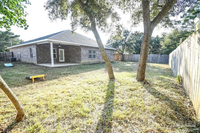 view of yard with a patio area