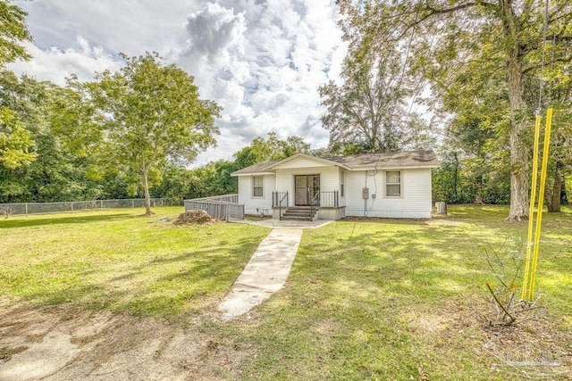 view of front of property with a front yard