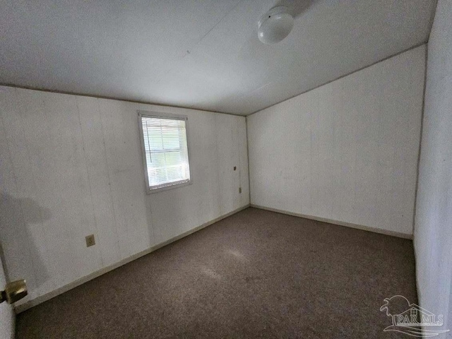 empty room featuring carpet flooring