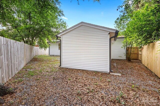 202 Henry St, Pensacola, FL 32507 - view of outdoor structure featuring a fenced backyard