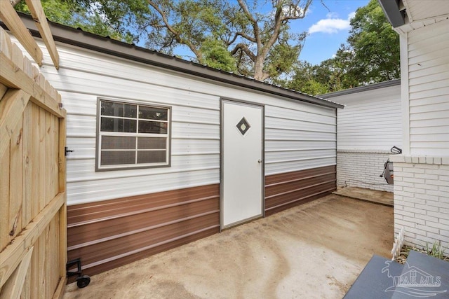 202 Henry St, Pensacola, FL 32507 - view of outdoor structure with an outdoor structure