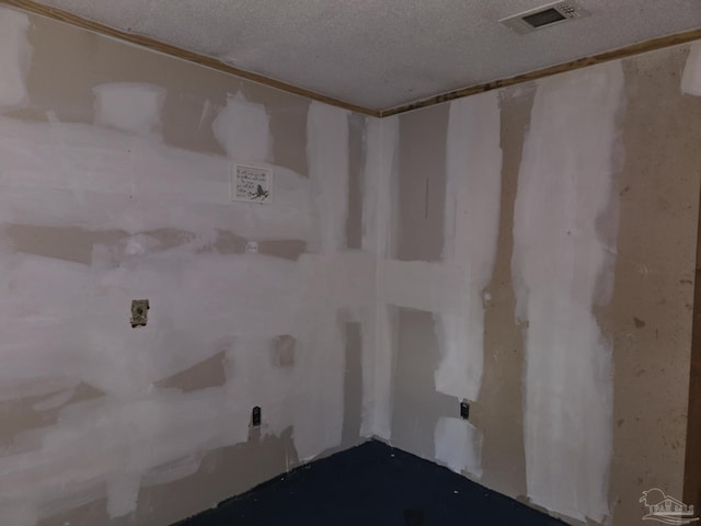 35 N Cypress St, Mcdavid, FL 32568 - bathroom featuring a textured ceiling