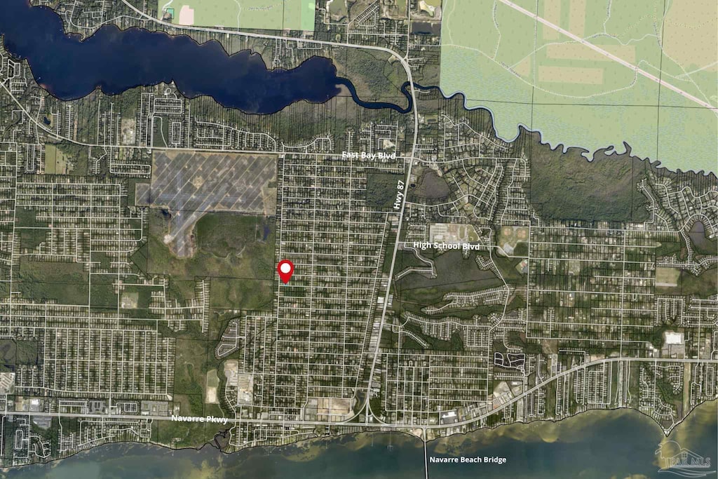 8104 Miranda St, Navarre, FL 32566