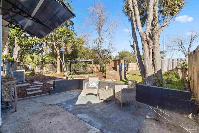 view of patio featuring an outdoor hangout area