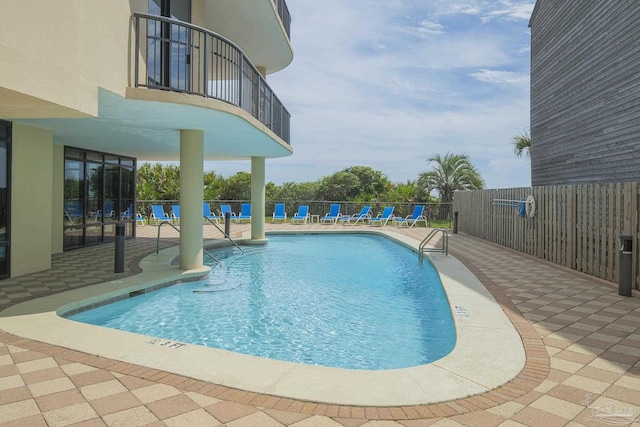 17075 Perdido Key Dr Unit 4E, Pensacola, FL 32507 - community pool with a patio