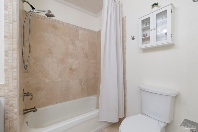2960 Laurel Dr, Gulf Breeze, FL 32563 - bathroom with crown molding, toilet, and shower / bath combo with shower curtain