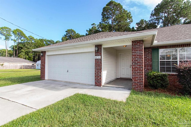 view of front of property with a front lawn