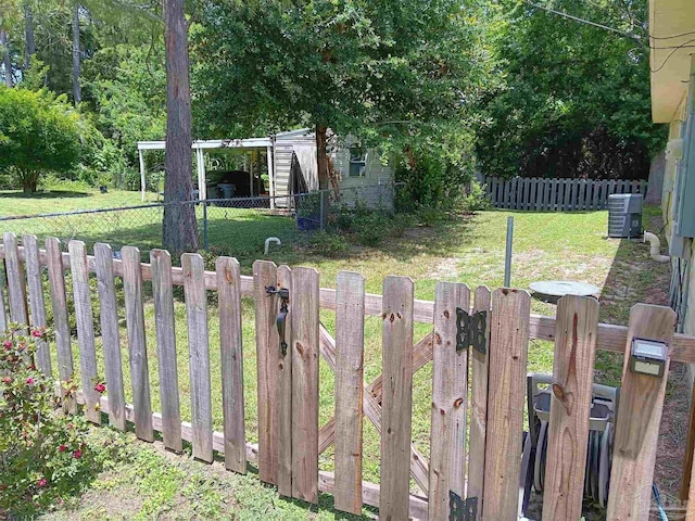 view of yard with cooling unit