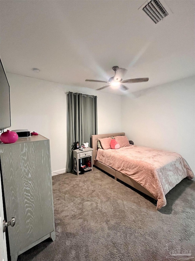 1315 W Scott St, Pensacola, FL 32501 - carpeted bedroom with visible vents and ceiling fan