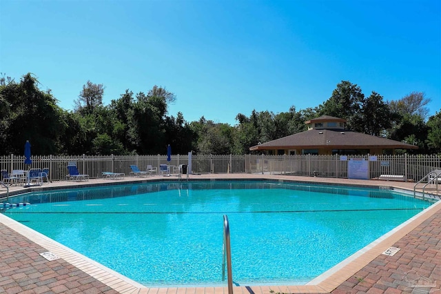 view of swimming pool