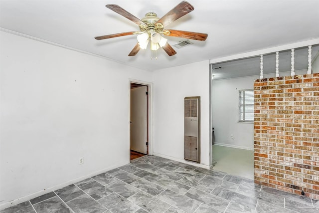 empty room featuring ceiling fan