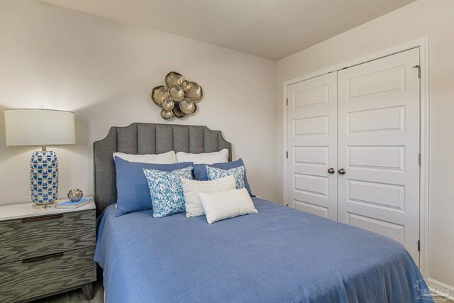 bedroom with a closet