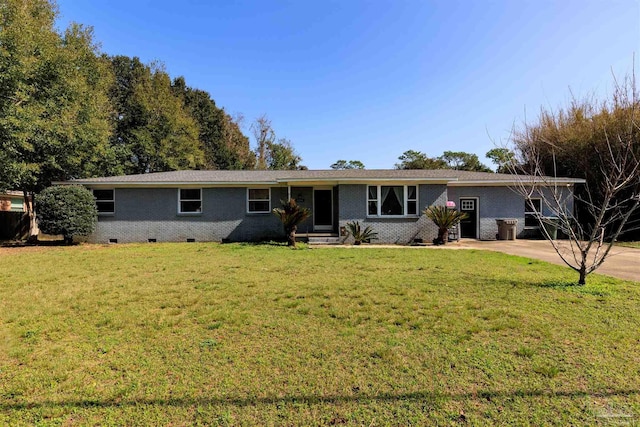 single story home featuring a front yard