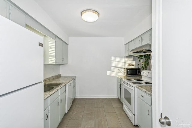 3382 Green Briar Cir, Gulf Breeze, FL 32563 - kitchen featuring white appliances, under cabinet range hood, and light countertops