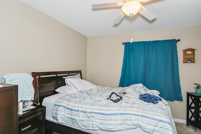 3382 Green Briar Cir, Gulf Breeze, FL 32563 - bedroom with a ceiling fan and a textured ceiling