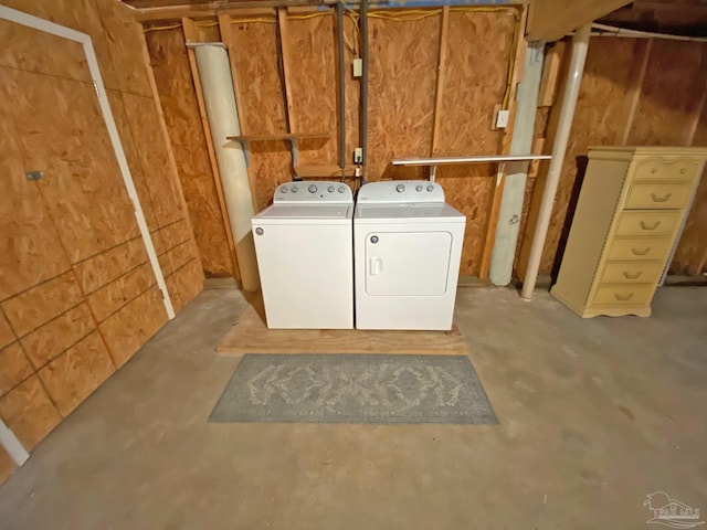 laundry area featuring washer and clothes dryer