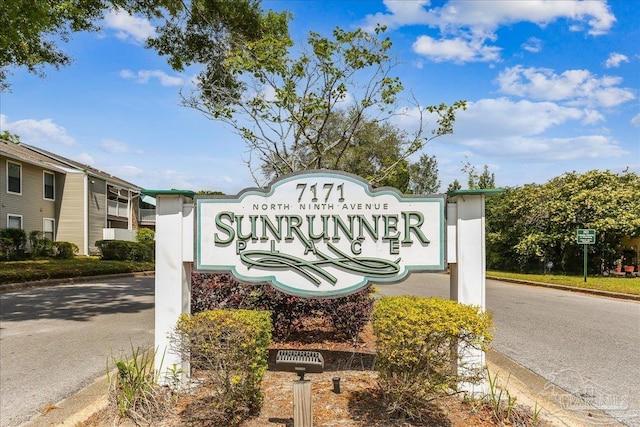 view of community / neighborhood sign