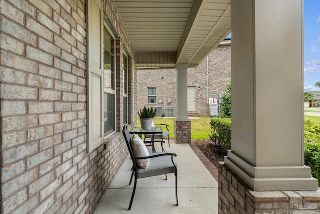 1777 Waterford Sound Blvd, Gulf Breeze, FL 32563 - view of porch