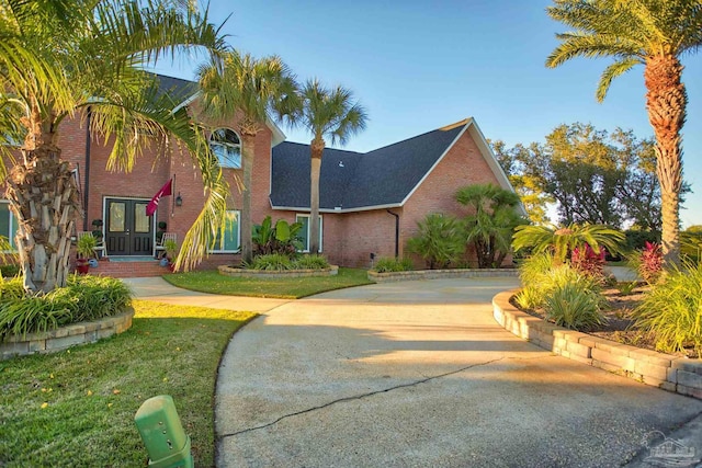 view of front of house with a front yard