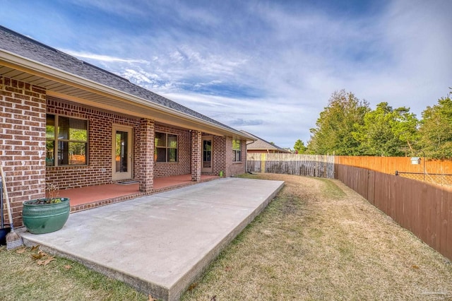 view of yard with a patio area