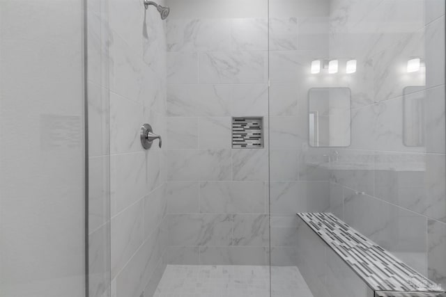 6621 Rocky Shores Rd, Milton, FL 32583 - bathroom featuring tiled shower
