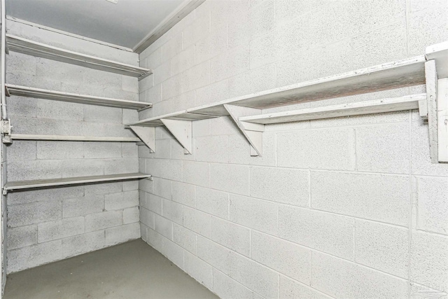 808 Woodland Dr, Pensacola, FL 32503 - view of walk in closet
