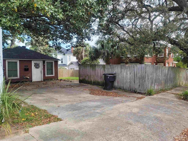 view of yard with a patio