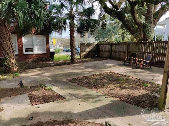 view of yard with a patio area