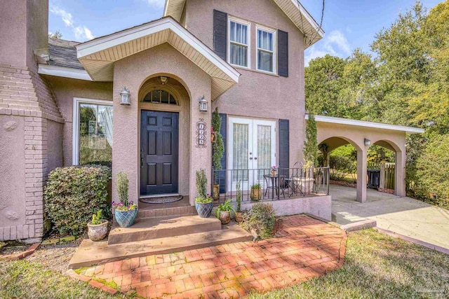 view of doorway to property