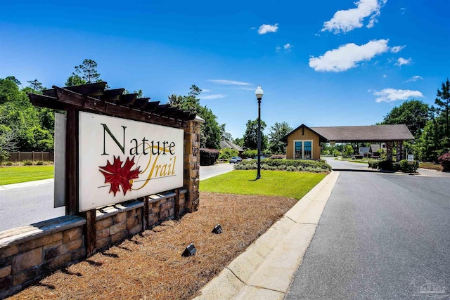 view of community / neighborhood sign