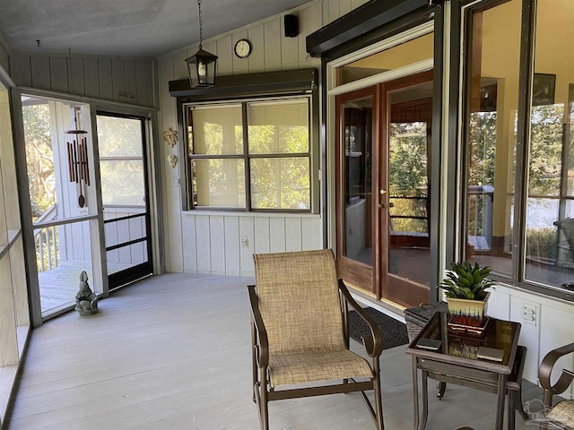 view of sunroom / solarium