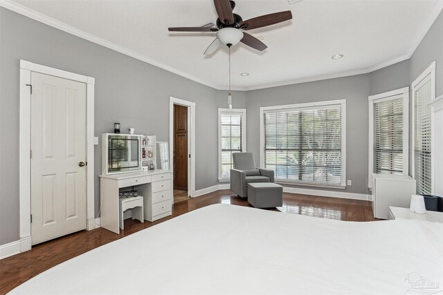 bedroom featuring crown molding, ceiling fan, recessed lighting, baseboards, and dark wood-style floors