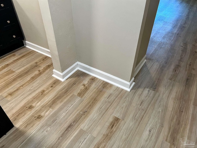 room details featuring hardwood / wood-style floors