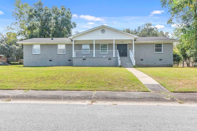 single story home featuring a front lawn and a porch