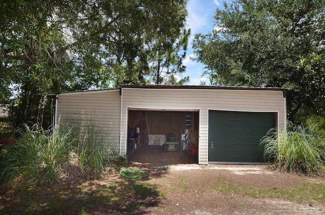 2153 Bergren Rd, Gulf Breeze, FL 32563 - view of garage