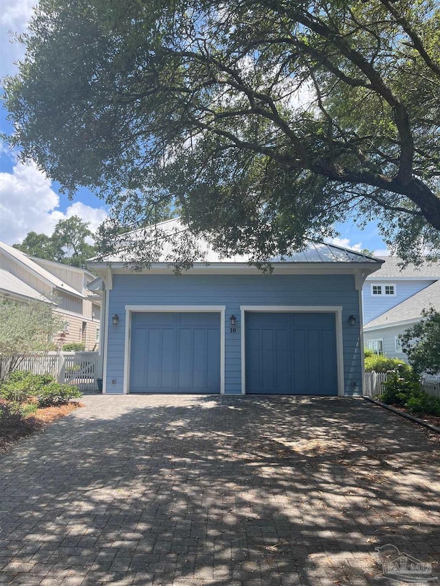 16 Duncan Ave, Gulf Breeze, FL 32561 - garage with decorative driveway