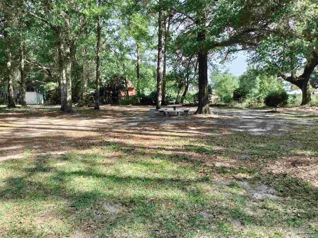 10800 Beulah Rd Unit A & B, Pensacola, FL 32526 - view of yard
