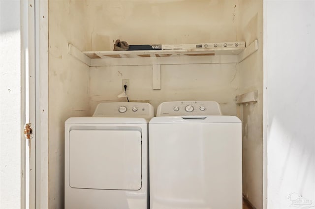 2811 Langley Ave Unit 221, Pensacola, FL 32504 - laundry area featuring independent washer and dryer