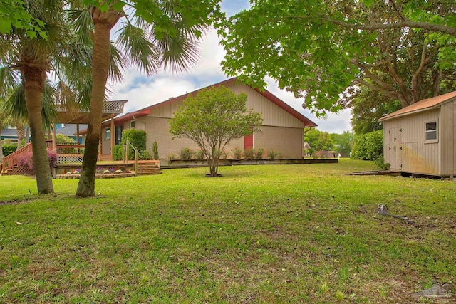1090 Park Ln, Gulf Breeze, FL 32563 - view of yard featuring an outdoor structure