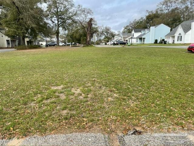 Listing photo 2 for 6900 Weatherwood Pl, Pensacola FL 32506