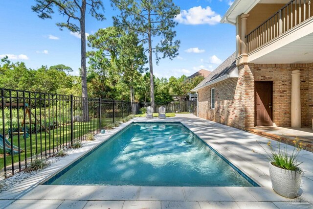 3869 Paradise Bay Dr, Gulf Breeze, FL 32563 - view of swimming pool featuring a patio