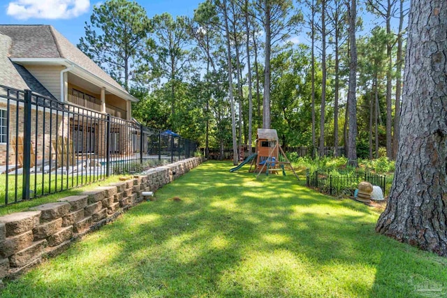3869 Paradise Bay Dr, Gulf Breeze, FL 32563 - view of yard featuring a playground