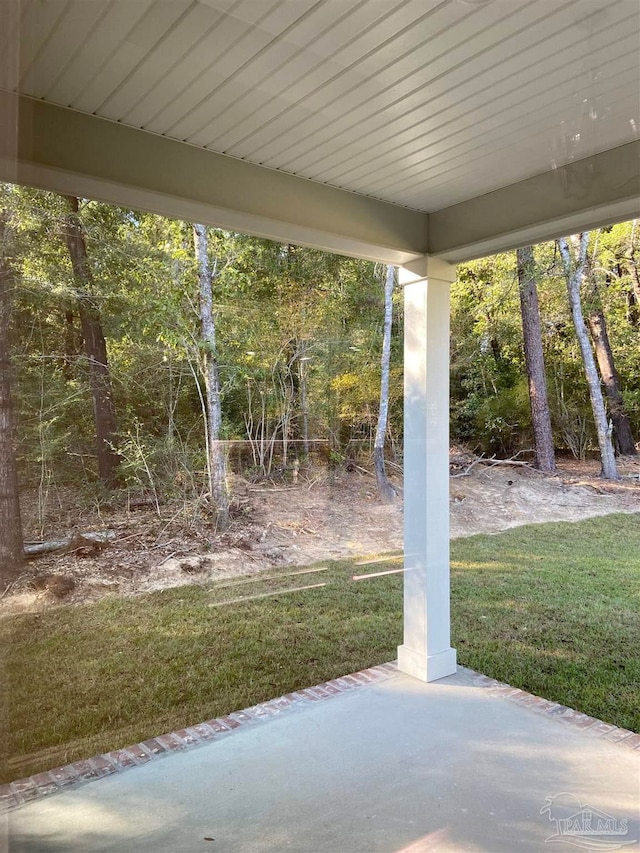 view of yard with a patio area