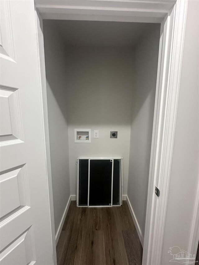 10 Middleton Ln, Atmore, AL 36502 - details with wood finished floors and baseboards