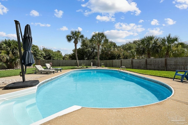 3849 Saber Tooth Cir, Gulf Breeze, FL 32563 - view of pool with a fenced backyard and a patio
