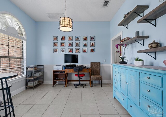 3849 Saber Tooth Cir, Gulf Breeze, FL 32563 - office space with baseboards