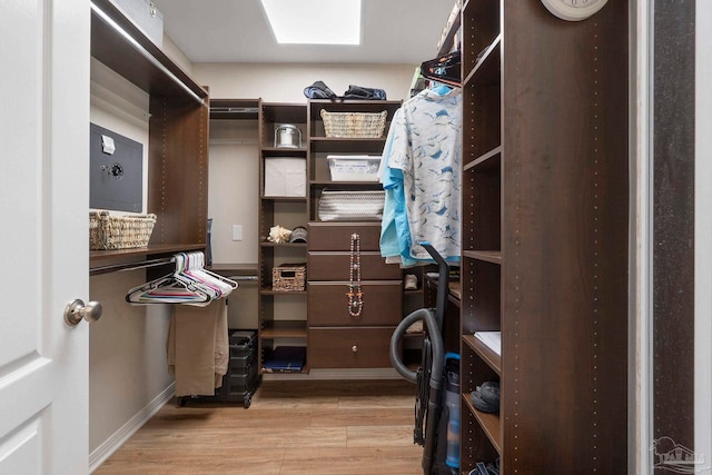 420 Palm Lake Dr, Pensacola, FL 32507 - spacious closet with light wood-type flooring