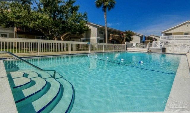 view of swimming pool