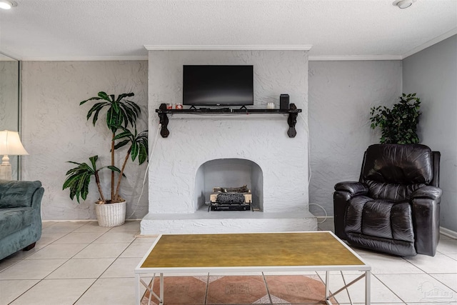 living room featuring light tile patterned flooring, a textured ceiling, and ornamental molding