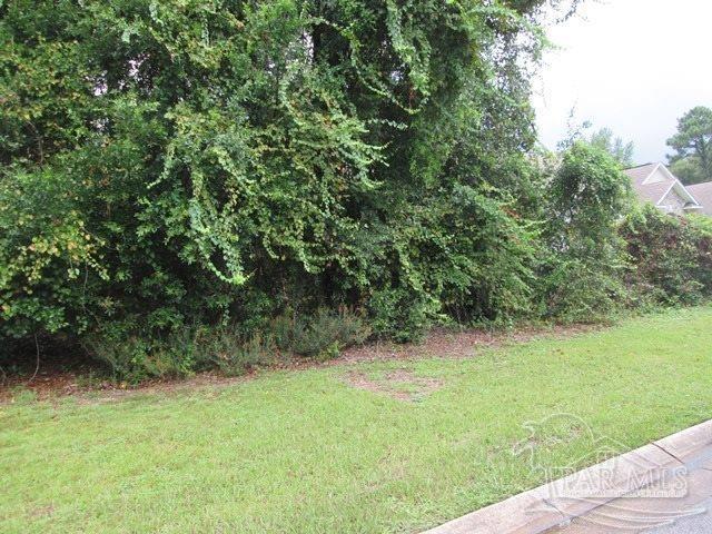 Listing photo 2 for 5073 Avocet Ln, Pensacola FL 32514